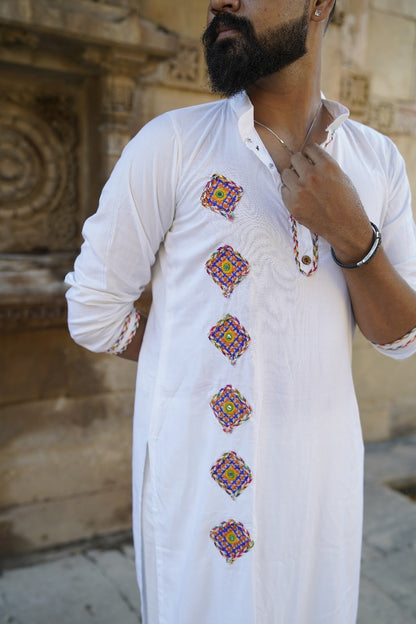 Aura Kurta